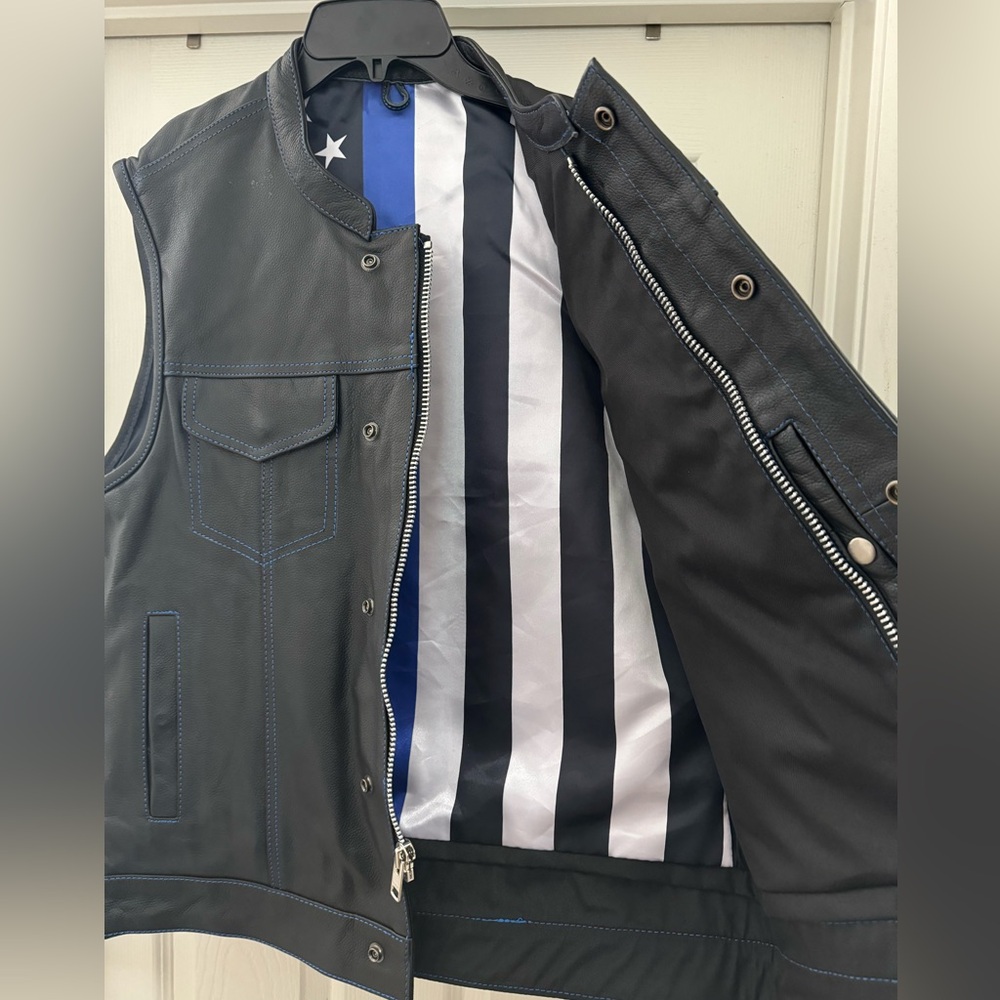 Leather Riding Vest Blue Line Flag - Picture 3 of 3
